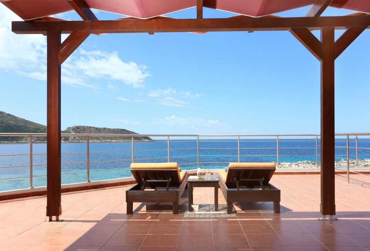 Faros Luxury Suites Marathopoli Exterior photo