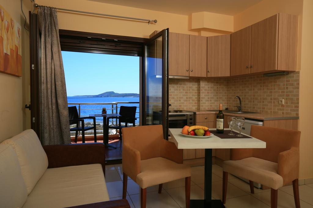 Faros Luxury Suites Marathopoli Exterior photo
