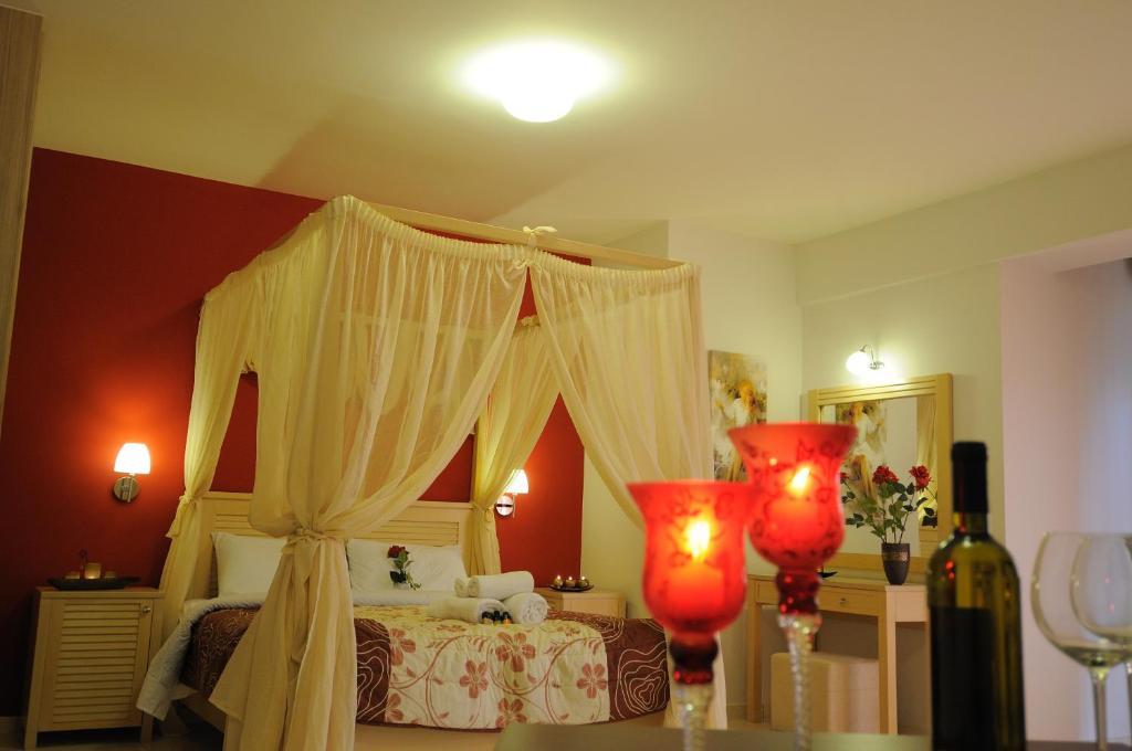 Faros Luxury Suites Marathopoli Room photo