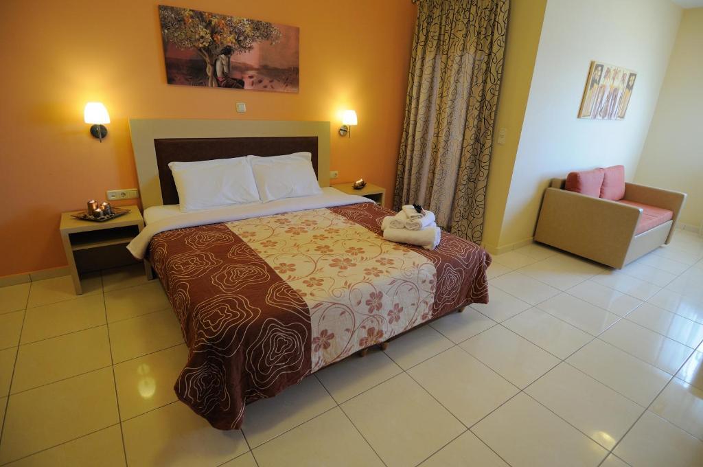 Faros Luxury Suites Marathopoli Exterior photo