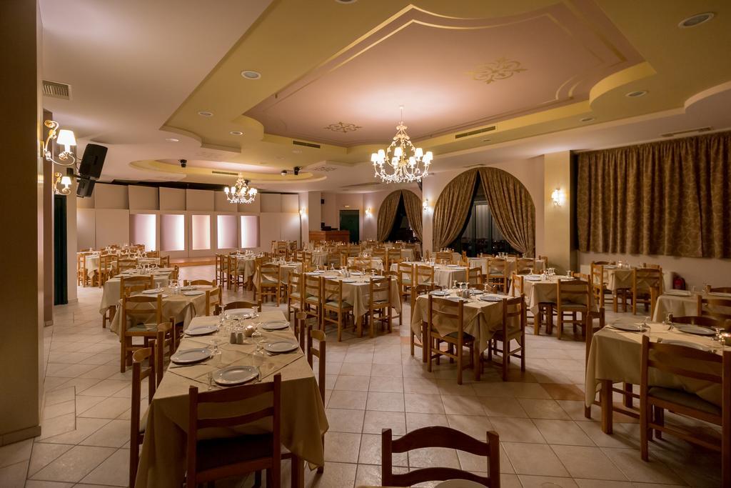 Faros Luxury Suites Marathopoli Exterior photo