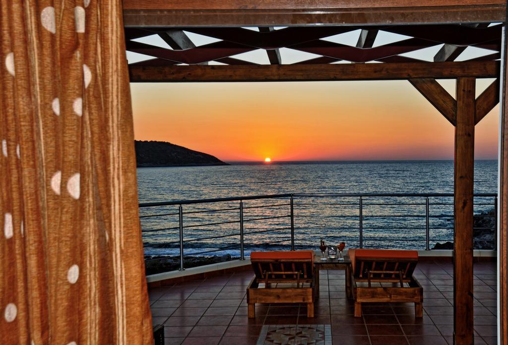 Faros Luxury Suites Marathopoli Exterior photo